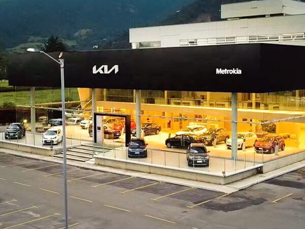 Cambio de imagen Kia Metrokia